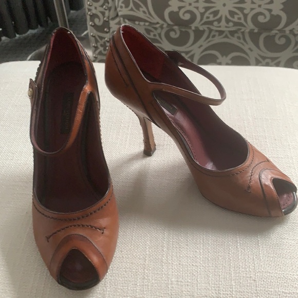 Louis Vuitton heels - Picture 1 of 5